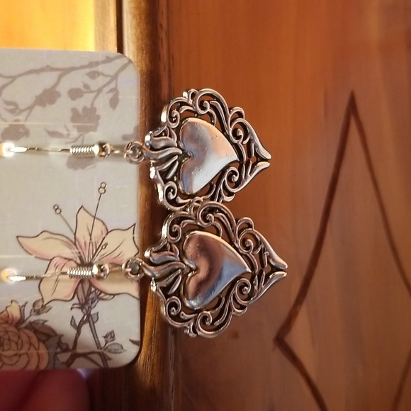 YOU HAVE MY HEART❣️Dangling silver heart earrings. New. - Picture 5 of 5